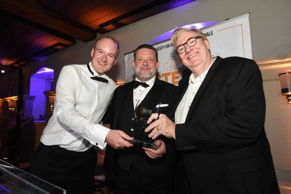 Phil Scott and Paul Broadhurst accepting the ASPx award. 